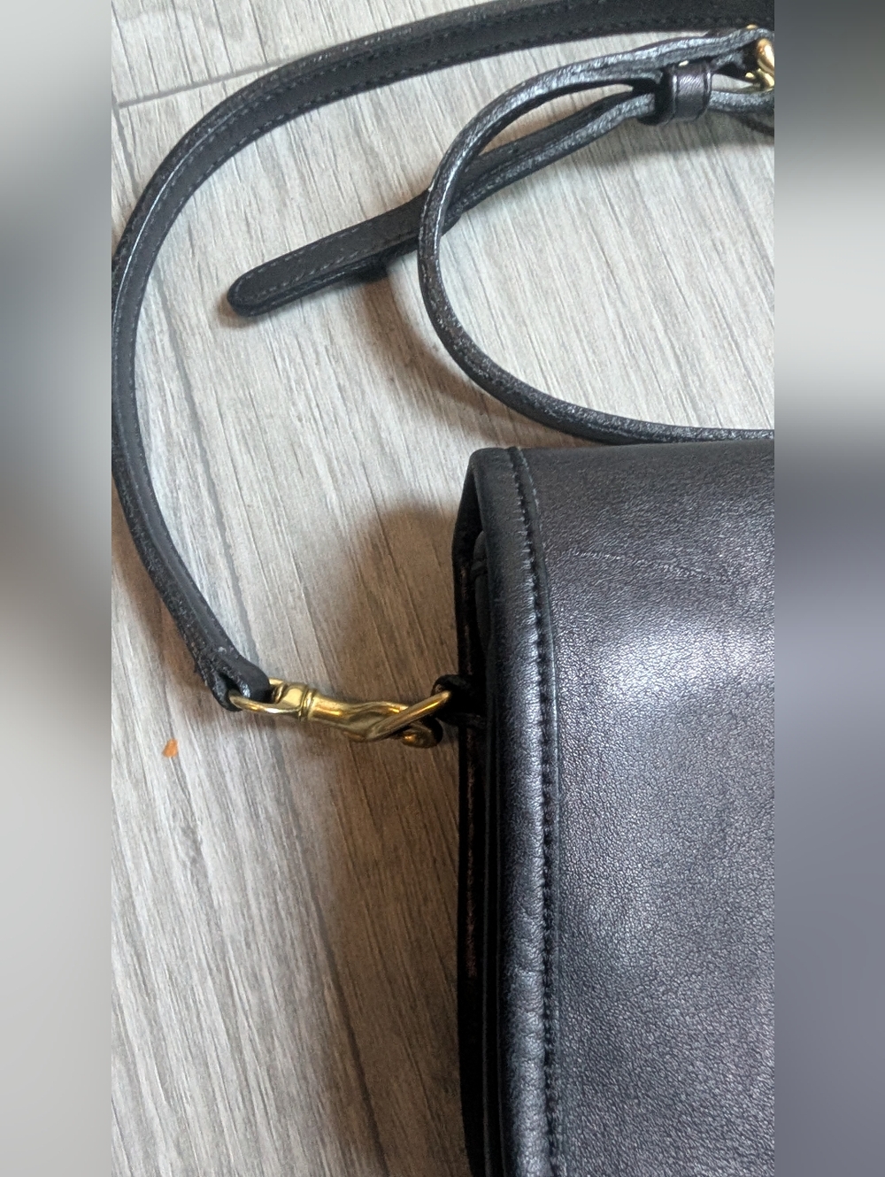 COACH VTG 90s Pocket Purse Black Leather Crossbody/ Shoulder Bag No. 9755 - Picture 5 of 6